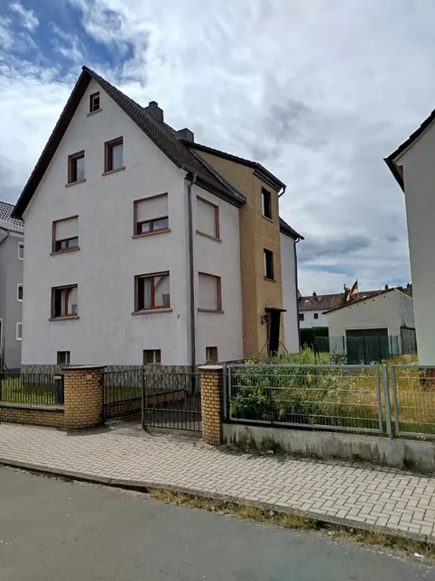 Dreifamilienhaus von 1963 – Außenansicht